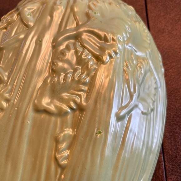 Distinctive Oval Shaped Bowl that has Raised Celery Stalk Design - Picture 5 of 8